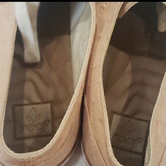 Reef Sz 7.5 shoes - Picture 5 of 7